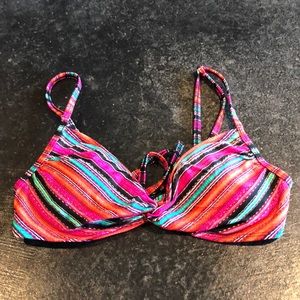 Athleta medium swim suite top
